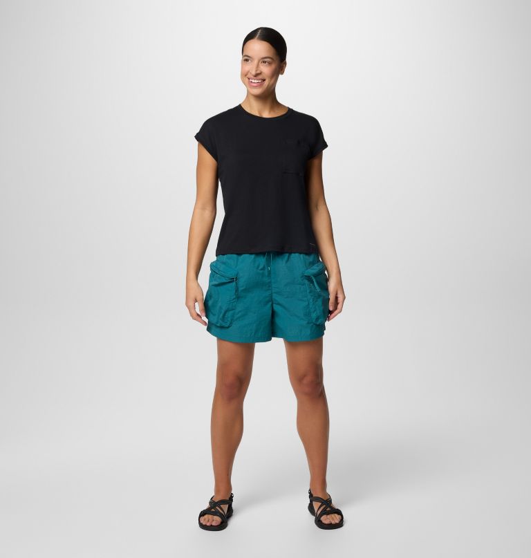 women elevated view cargo shorts